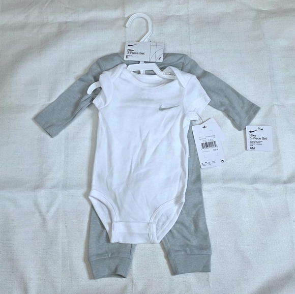 Nike Baby 3-Piece Set Mica Green Heather Color Brand New Size 6 Months - Picture 1 of 6